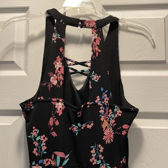 Candie’s Flower Dress Medium - Picture 3 of 3